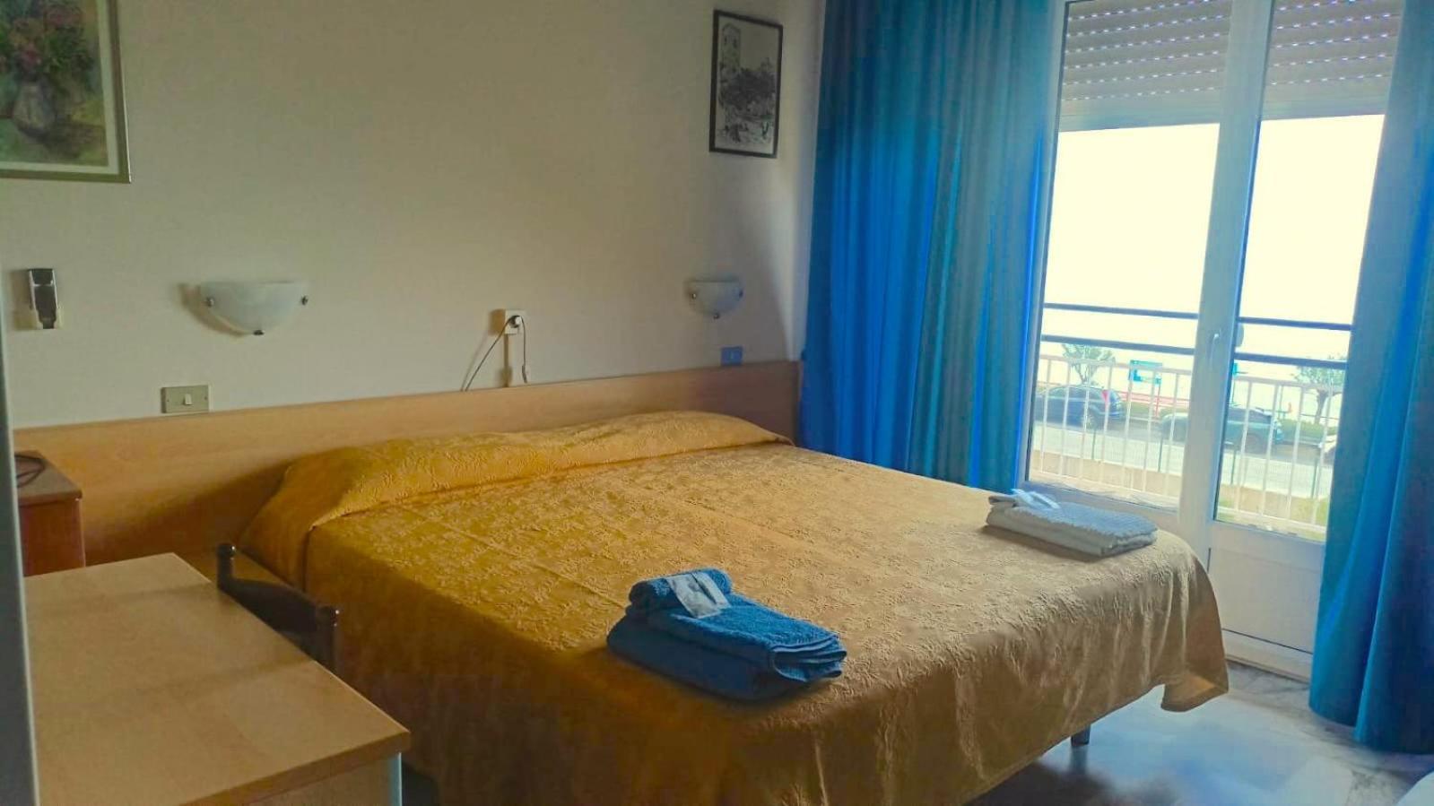 B&B Solana Noli Eksteriør bilde