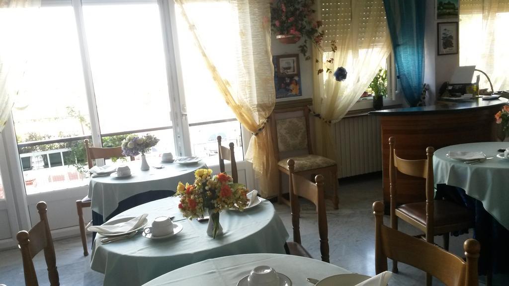 B&B Solana Noli Eksteriør bilde
